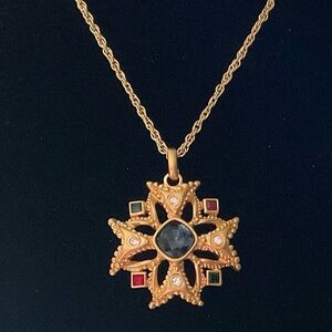 #177 Vintage Avon Goldtone Jeweled Maltese Cross Pendant Necklace